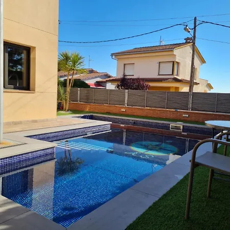 Rioja With Pool & Mountain And Sea View, Only Familys Villa