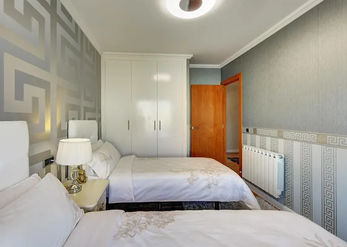 Rioja With Pool & Mountain And Sea View, Only Familys 别墅 *