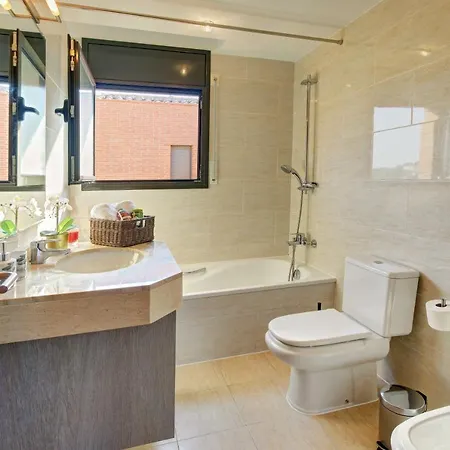 Rioja With Pool & Mountain And Sea View, Only Familys Willa *