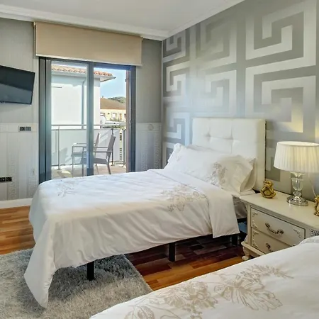 Rioja With Pool & Mountain And Sea View, Only Familys *