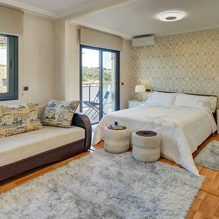 Rioja With Pool & Mountain And Sea View, Only Familys * Lloret de Mar