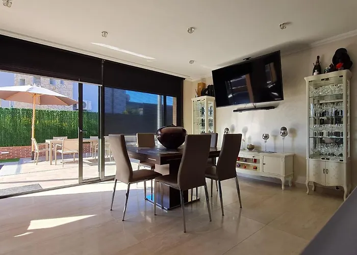 Rioja With Pool & Mountain And Sea View, Only Familys יורט דה מאר