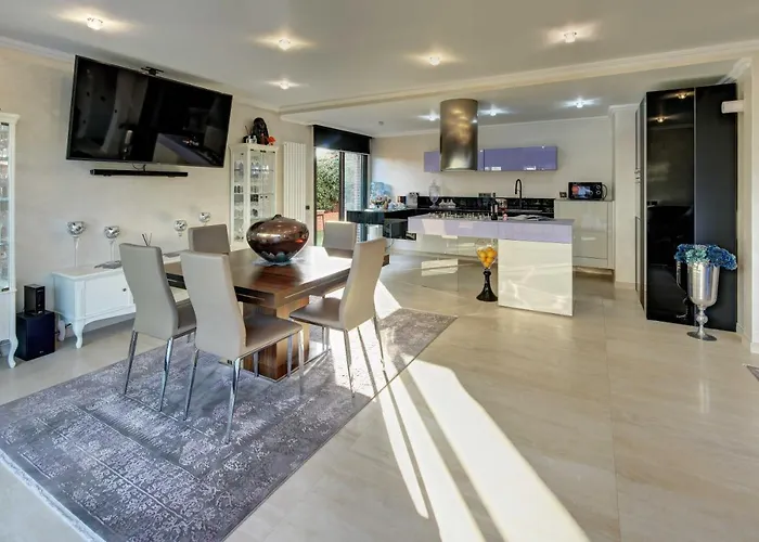 Villa Rioja With Pool & Mountain And Sea View, Only Familys Lloret de Mar