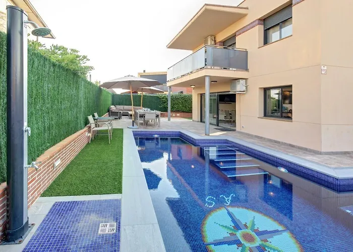 Rioja With Pool & Mountain And Sea View, Only Familys Villa