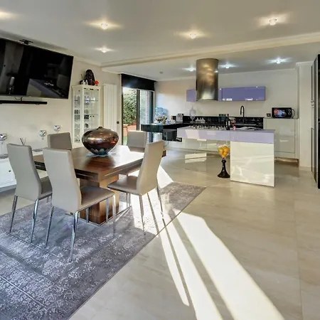 Villa Rioja With Pool & Mountain And Sea View, Only Familys Lloret de Mar