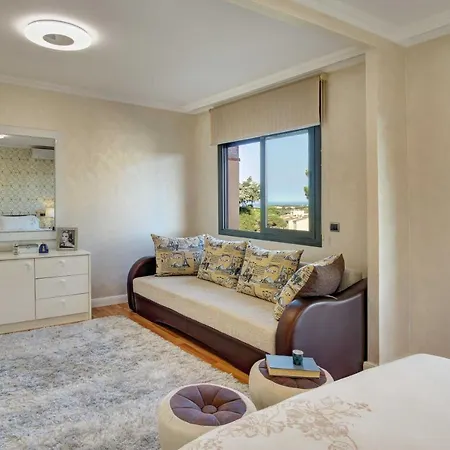 Villa Rioja With Pool & Mountain And Sea View, Only Familys Lloret de Mar