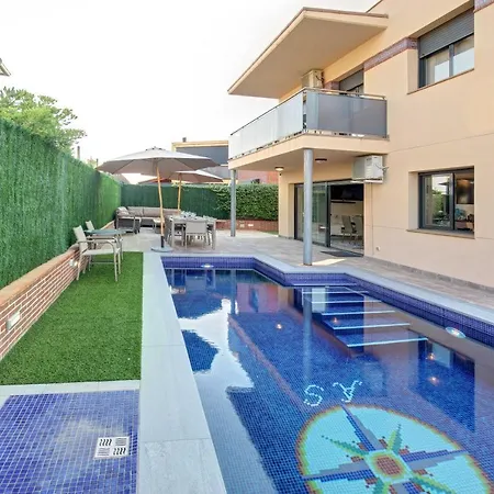 Rioja With Pool & Mountain And Sea View, Only Familys Villa